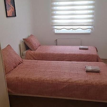 Apartamento Vodenica Novi Sad Exterior foto