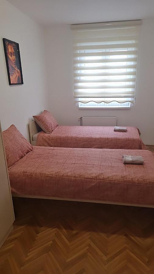 Apartamento Vodenica Novi Sad Exterior foto